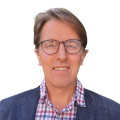 Dr Jannie Mouton
